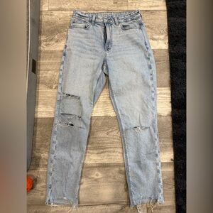American Eagle Light Blue Ripped mom jeans